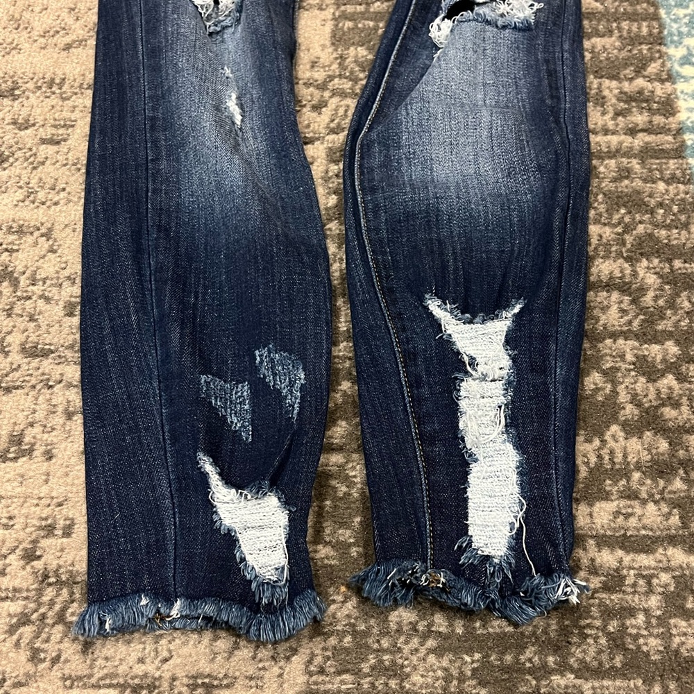 KanCan Distressed Ankle Skinny - Picture 10 of 14